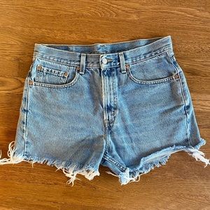 Vintage Levi’s 505 Blue Denim Cut Off Shorts 32